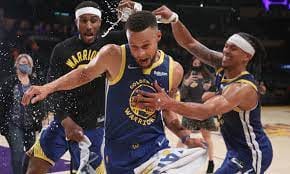 Triumphing over Steph Curry’s Triple-Double, the Los Angeles Lakers Secure a 3-1 Series Lead Against the Golden State Warriors